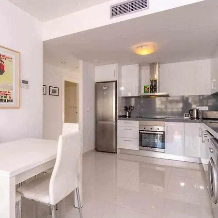 Espanhouse Caroline דירה