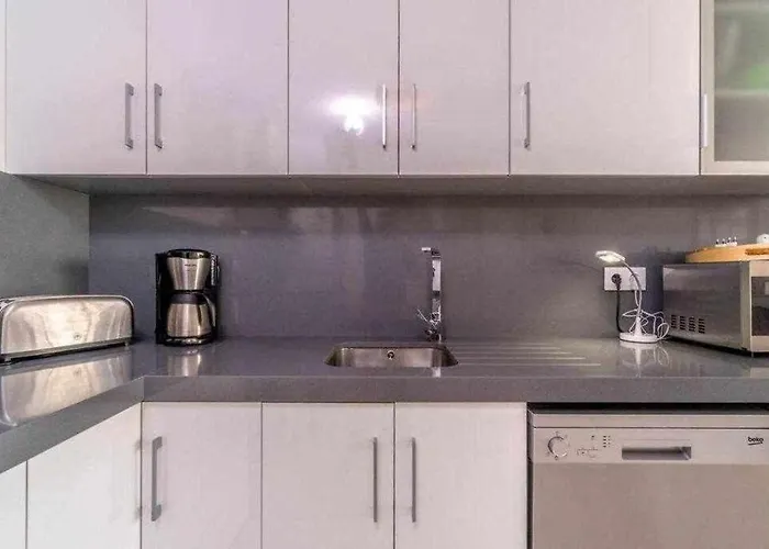 Espanhouse Caroline *